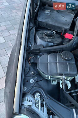 Седан Mercedes-Benz C-Class 2005 в 