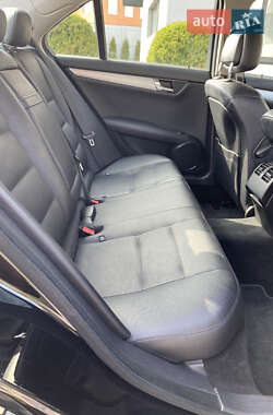 Седан Mercedes-Benz C-Class 2010 в 