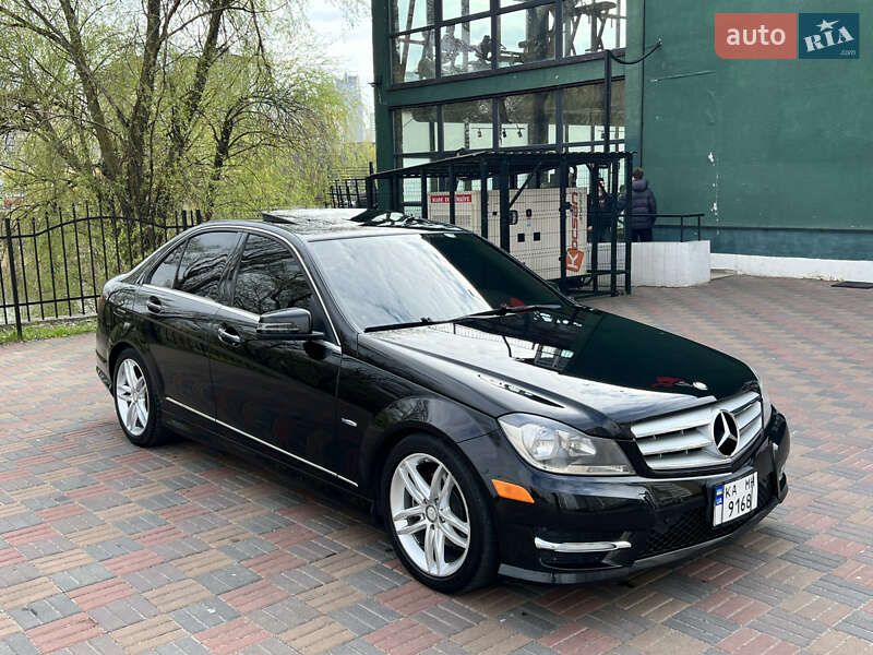 Седан Mercedes-Benz C-Class 2012 в Киеве