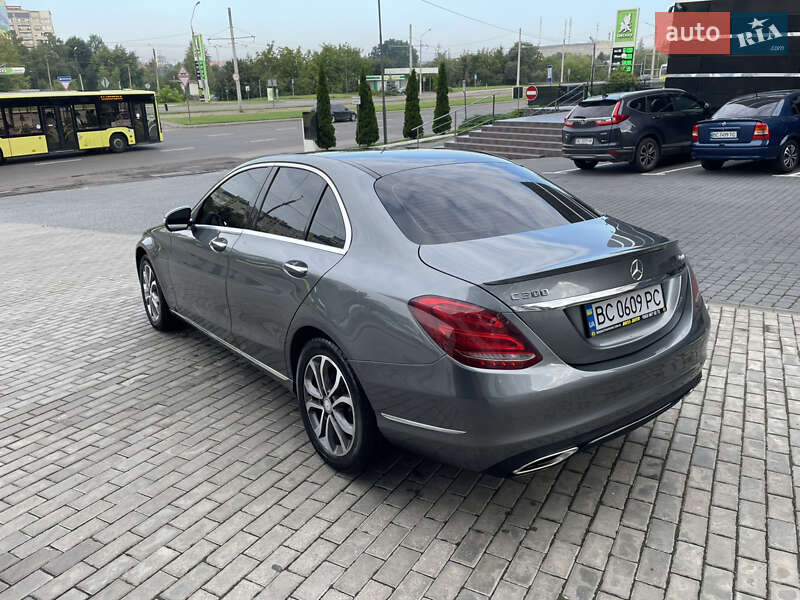 Седан Mercedes-Benz C-Class 2016 в Львове