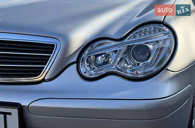 Седан Mercedes-Benz C-Class 2003 в 