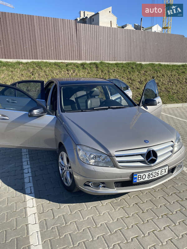 Седан Mercedes-Benz C-Class 2007 в Тернополе