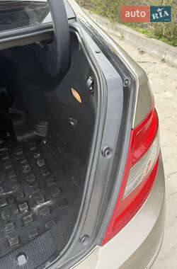 Седан Mercedes-Benz C-Class 2009 в 