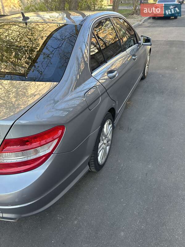 Седан Mercedes-Benz C-Class 2011 в Киеве