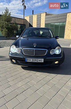 Універсал Mercedes-Benz C-Class 2004 в 