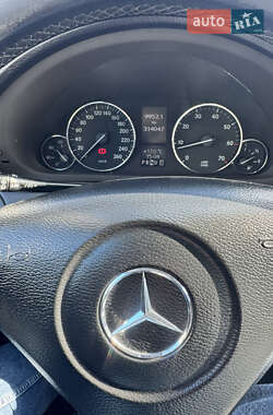 Універсал Mercedes-Benz C-Class 2004 в 