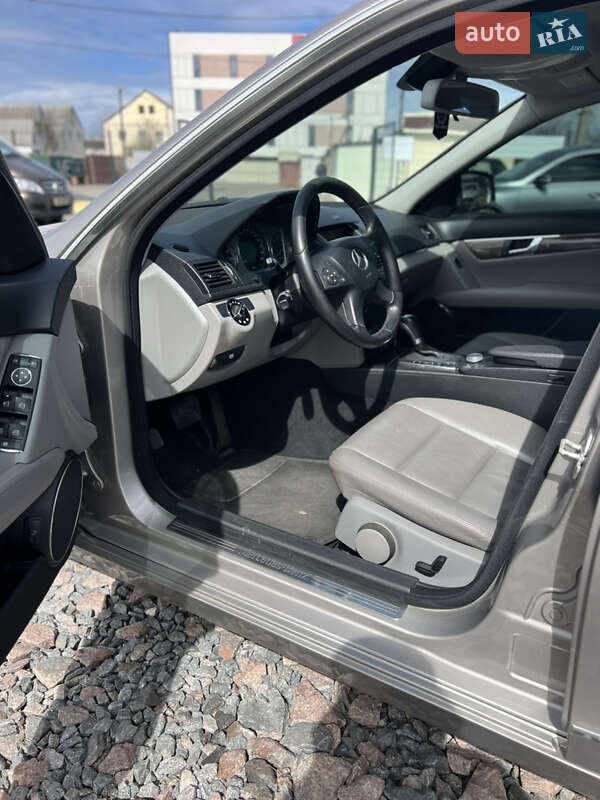 Седан Mercedes-Benz C-Class 2008 в Киеве