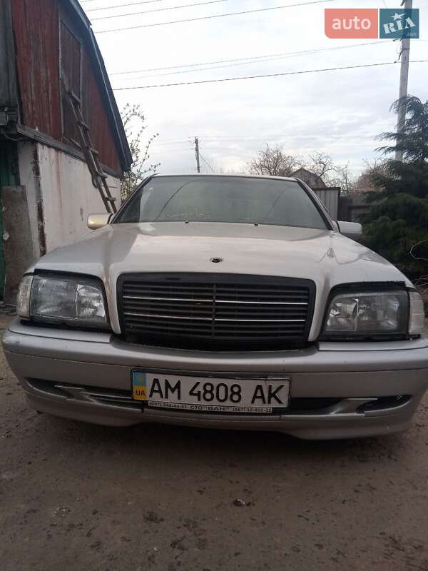 Седан Mercedes-Benz C-Class 1997 в Борисполе