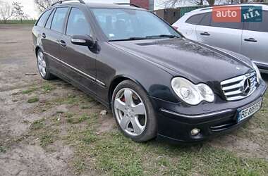 Универсал Mercedes-Benz C-Class 2004 в 