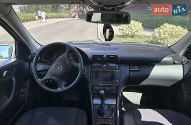 Седан Mercedes-Benz C-Class 2004 в 