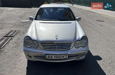 Седан Mercedes-Benz C-Class 2004 в 