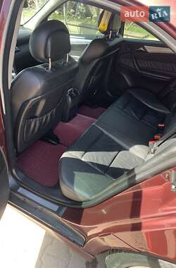 Седан Mercedes-Benz C-Class 2006 в Черновцах