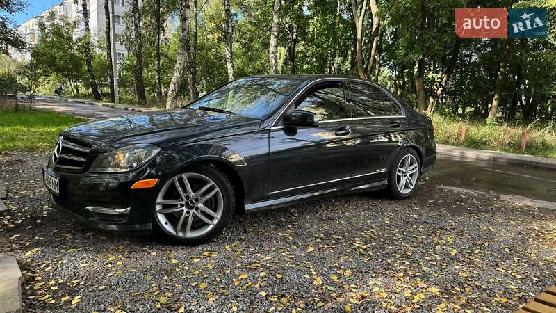 Седан Mercedes-Benz C-Class 2013 в Львове
