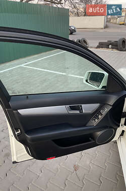 Универсал Mercedes-Benz C-Class 2011 в 