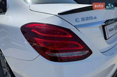 Седан Mercedes-Benz C-Class 2017 в 
