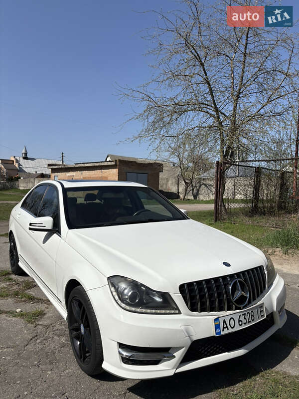 Седан Mercedes-Benz C-Class 2013 в 