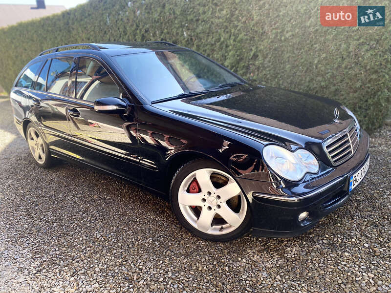 Универсал Mercedes-Benz C-Class 2004 в Львове