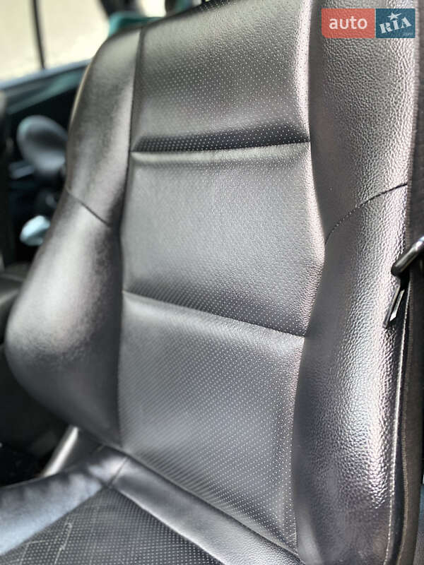 Универсал Mercedes-Benz C-Class 2004 в Львове