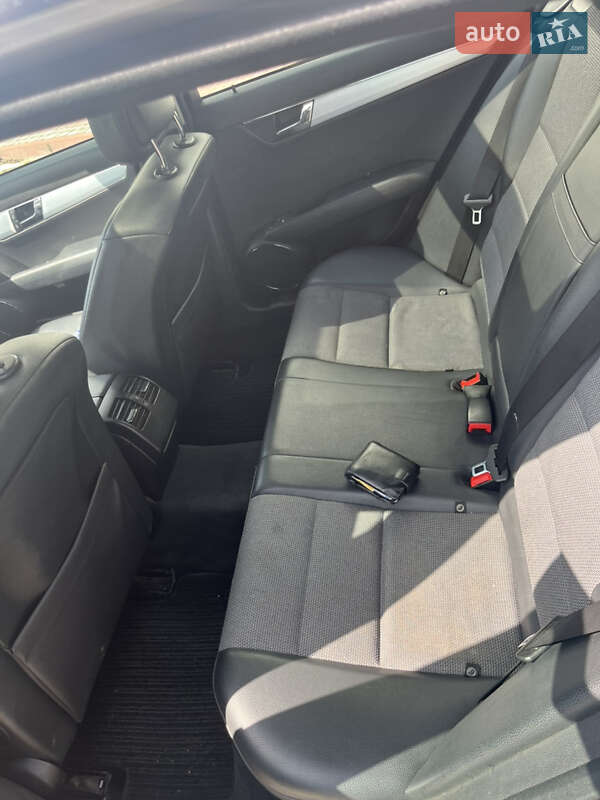 Универсал Mercedes-Benz C-Class 2008 в Ивано-Франковске
