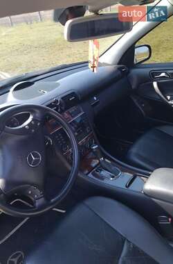 Седан Mercedes-Benz C-Class 2005 в 