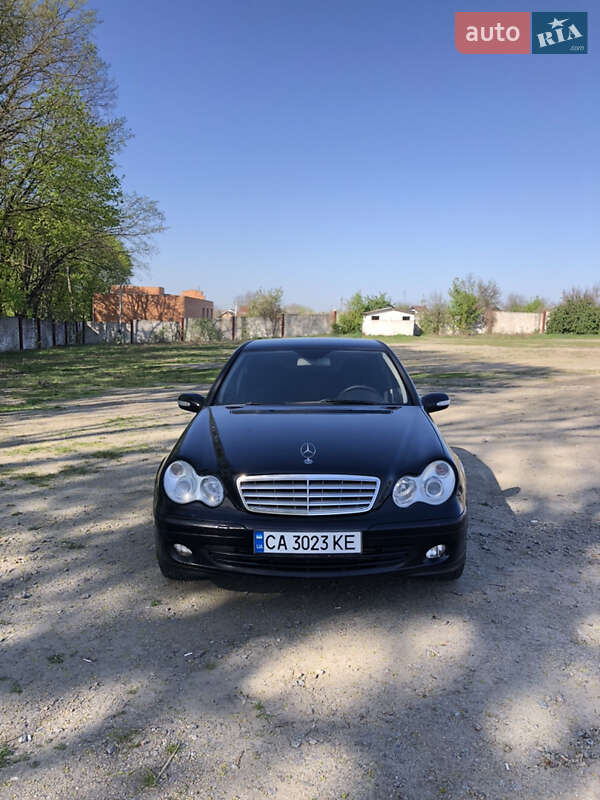 Седан Mercedes-Benz C-Class 2006 в Умани