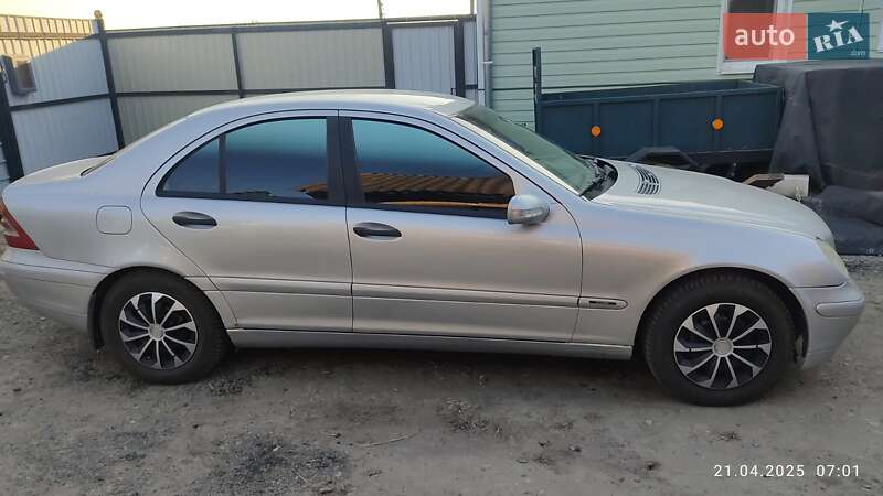 Седан Mercedes-Benz C-Class 2002 в Сумах