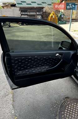 Купе Mercedes-Benz C-Class 2002 в 