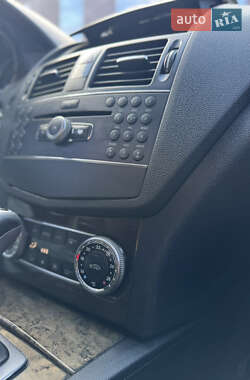 Універсал Mercedes-Benz C-Class 2008 в 