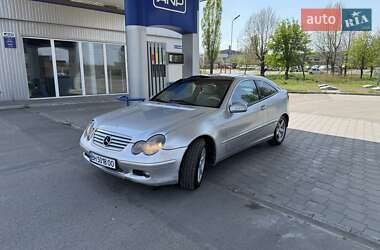 Купе Mercedes-Benz C-Class 2001 в 