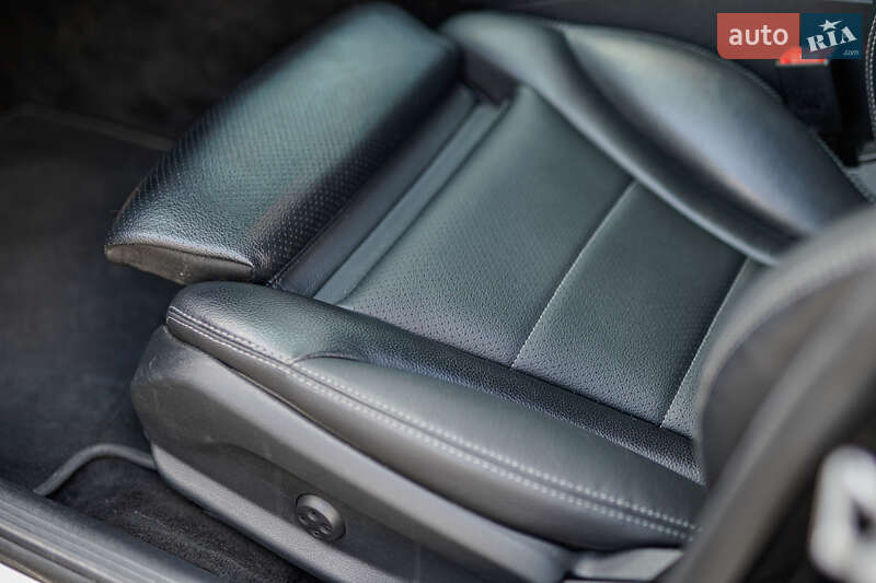 Седан Mercedes-Benz C-Class 2014 в Львове