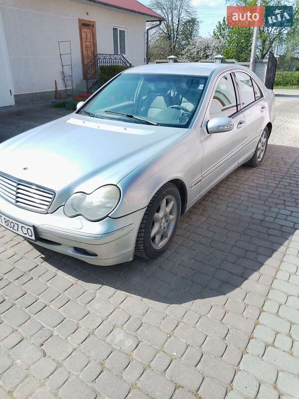 Седан Mercedes-Benz C-Class 2001 в Коломые