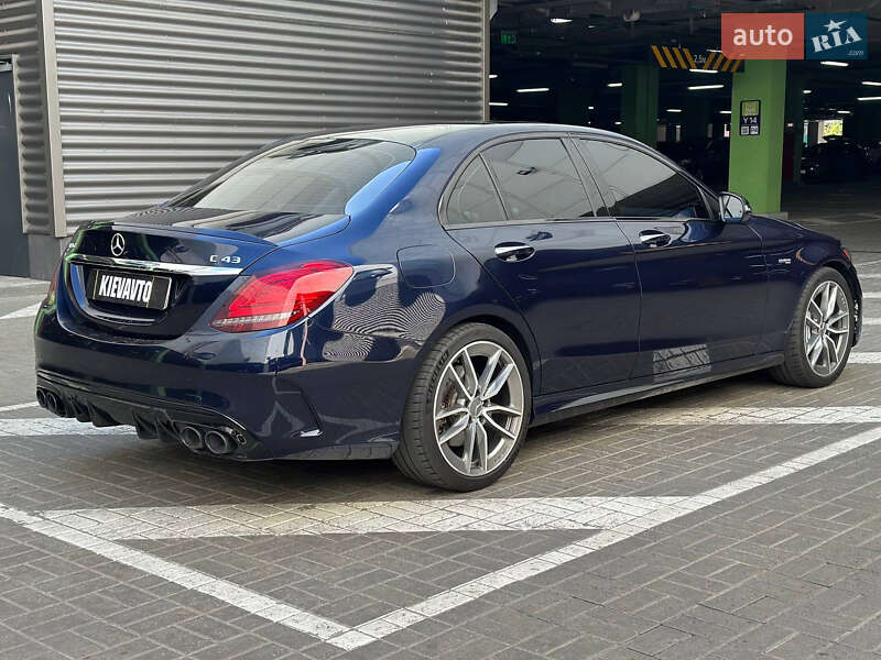 Седан Mercedes-Benz C-Class 2019 в Киеве