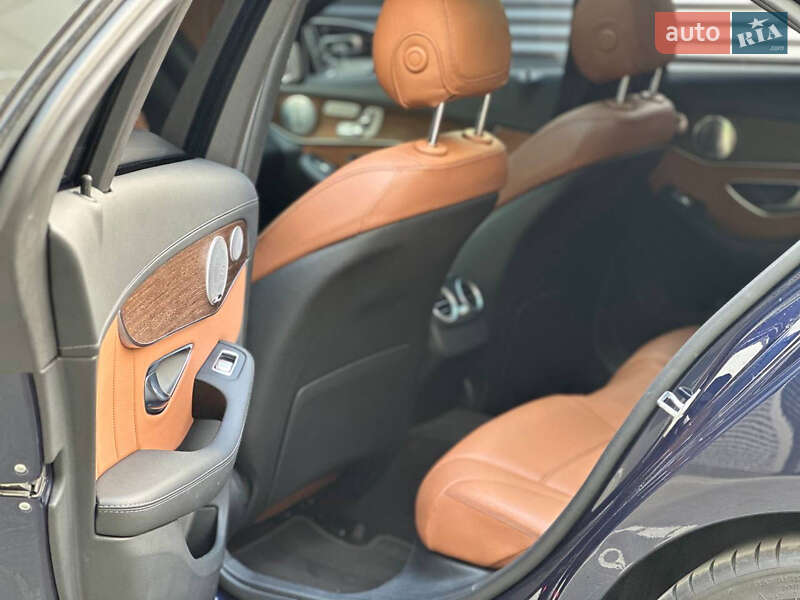 Седан Mercedes-Benz C-Class 2019 в Киеве