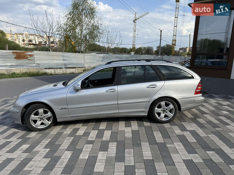 Универсал Mercedes-Benz C-Class 2004 в 