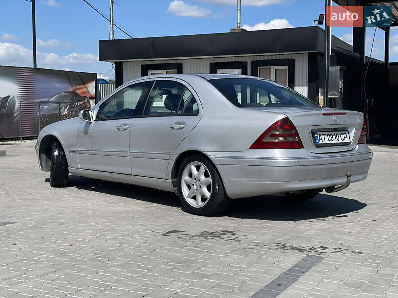 Седан Mercedes-Benz C-Class 2002 в Івано-Франківську