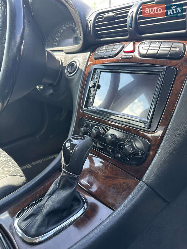 Седан Mercedes-Benz C-Class 2002 в Івано-Франківську