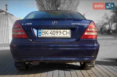 Седан Mercedes-Benz C-Class 2000 в 