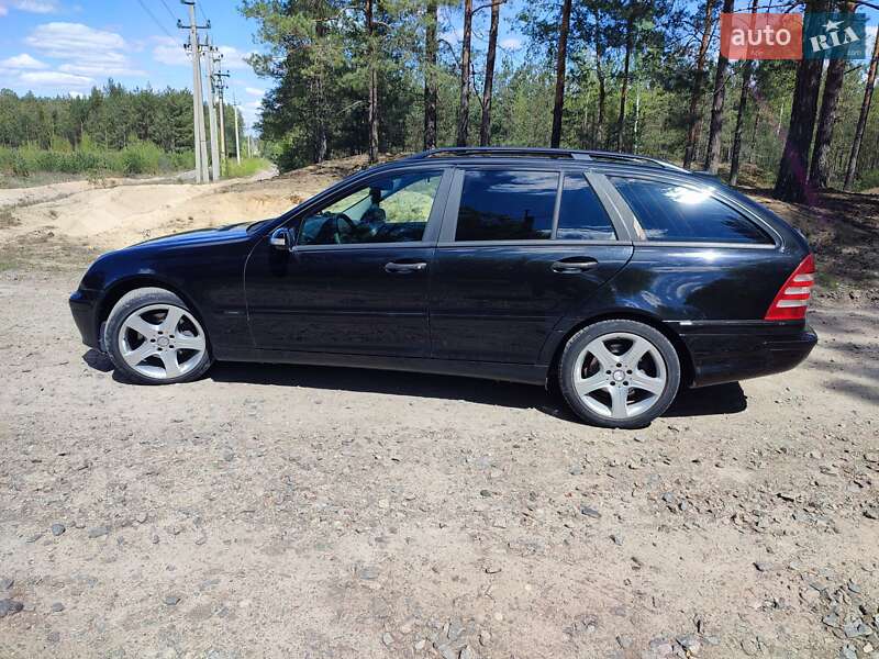 Универсал Mercedes-Benz C-Class 2004 в Сарнах