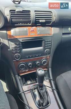 Универсал Mercedes-Benz C-Class 2004 в 