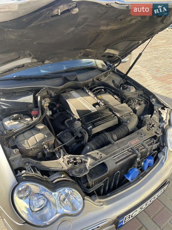 Седан Mercedes-Benz C-Class 2004 в Львове