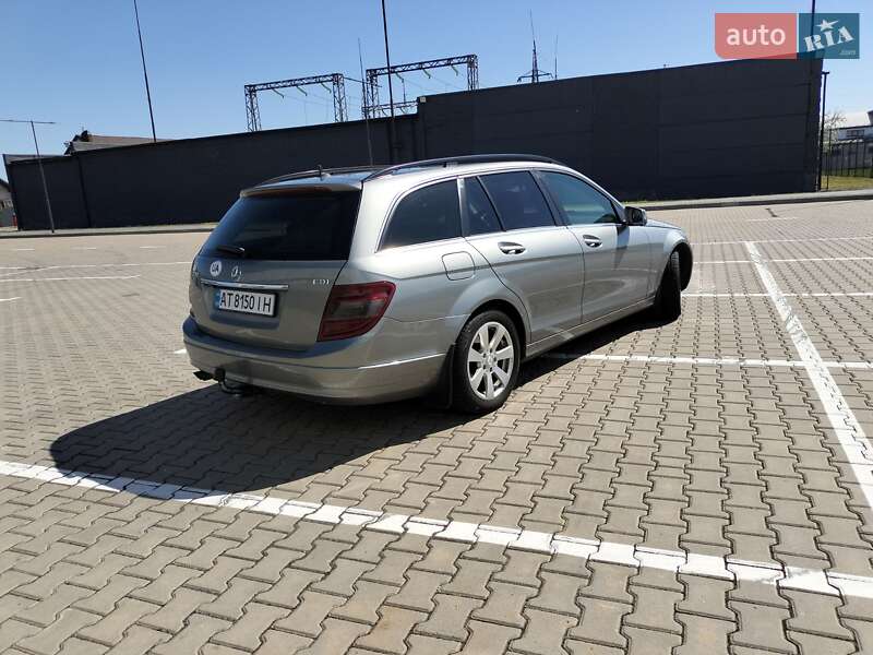 Універсал Mercedes-Benz C-Class 2009 в Івано-Франківську