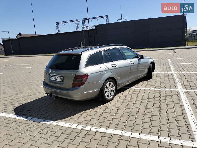 Універсал Mercedes-Benz C-Class 2009 в Івано-Франківську