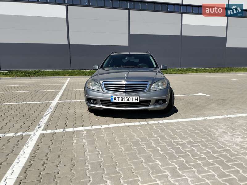 Універсал Mercedes-Benz C-Class 2009 в Івано-Франківську