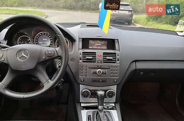 Седан Mercedes-Benz C-Class 2009 в 