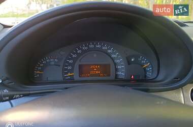 Універсал Mercedes-Benz C-Class 2003 в 