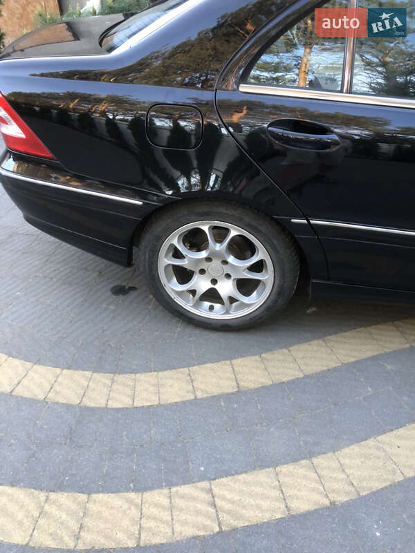 Седан Mercedes-Benz C-Class 2005 в Яворове фото 5 Седан Mercedes-Benz C-Class 2005 в Яворове