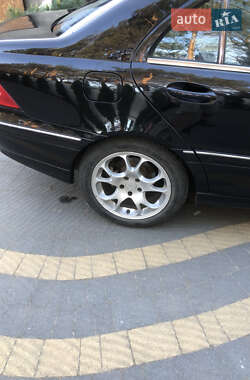 Седан Mercedes-Benz C-Class 2005 в 