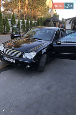 Седан Mercedes-Benz C-Class 2005 в 