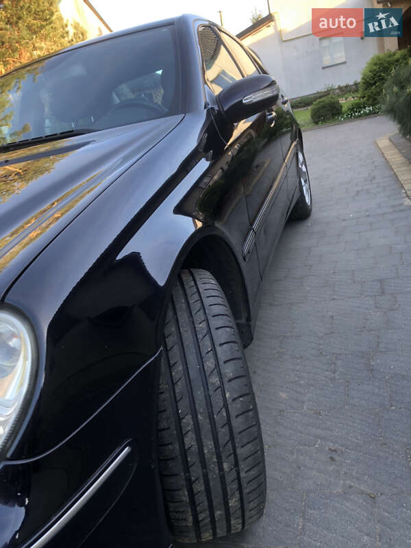 Седан Mercedes-Benz C-Class 2005 в Яворове