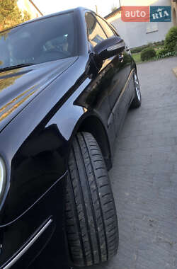 Седан Mercedes-Benz C-Class 2005 в 